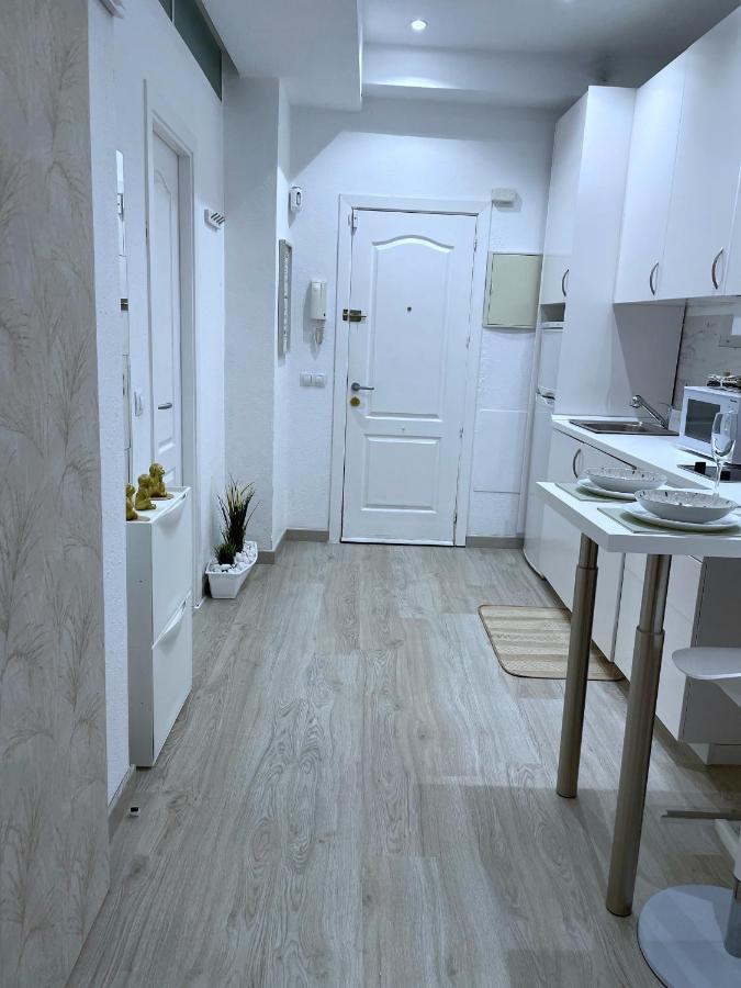 Precioso Apartamento Cerca De La Playa. Apartment Беналмадена Екстериор снимка